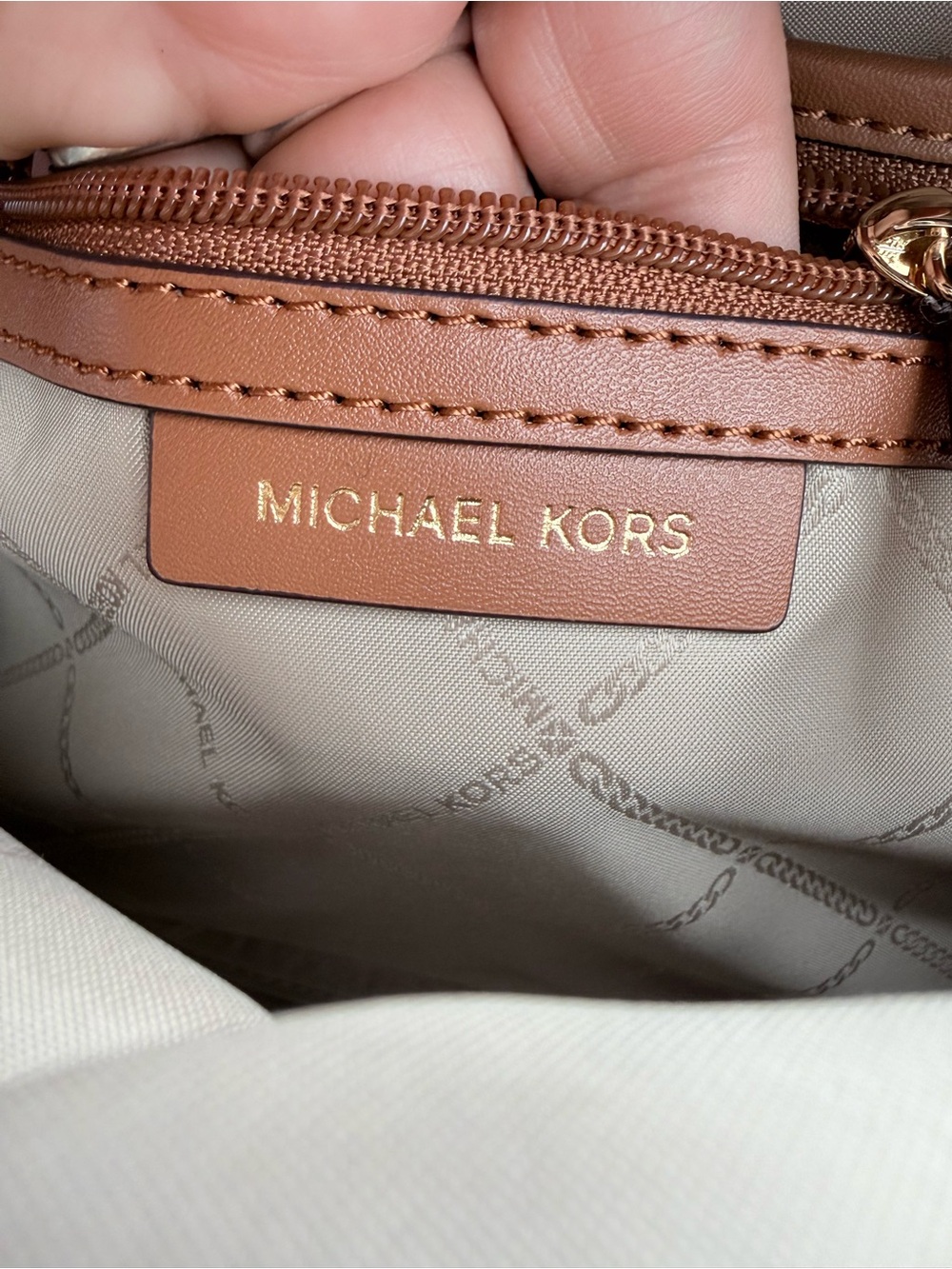 Michael Kors Jaycee Medium Backpack Vanilla Signature Logo Luggage Trim - Picture 8 of 10